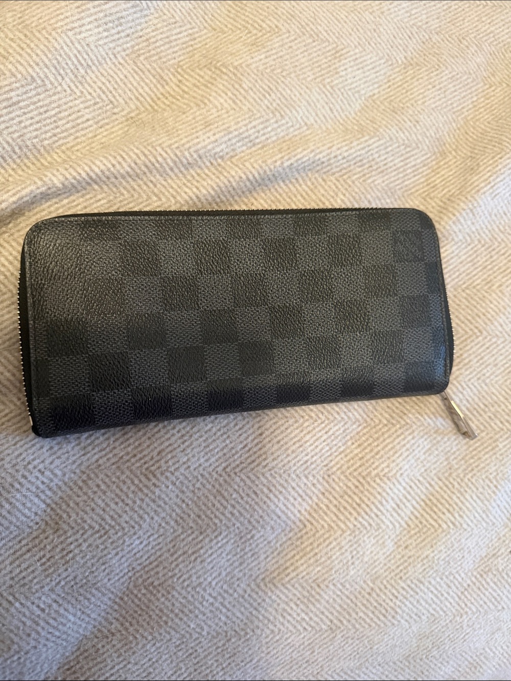 Louis Vuitton  Damier Graphite Zippy Wallet